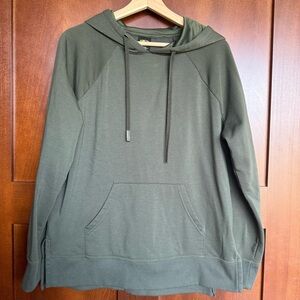 Women’s Green Athletic Works Hooded Sweatshirt Size Large